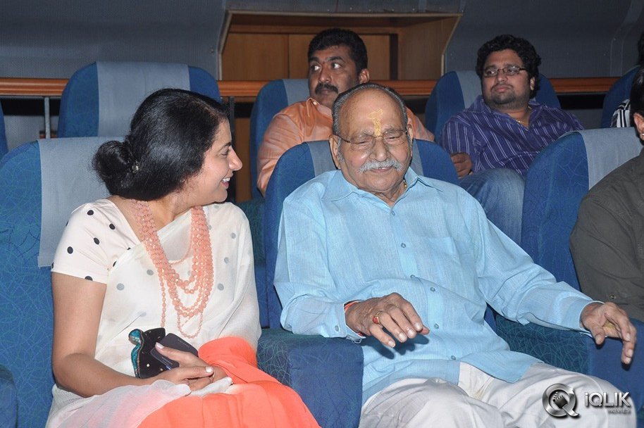 Chiranjeevi-at-Sachin-Tendulkar-Kadu-Premiere-Show